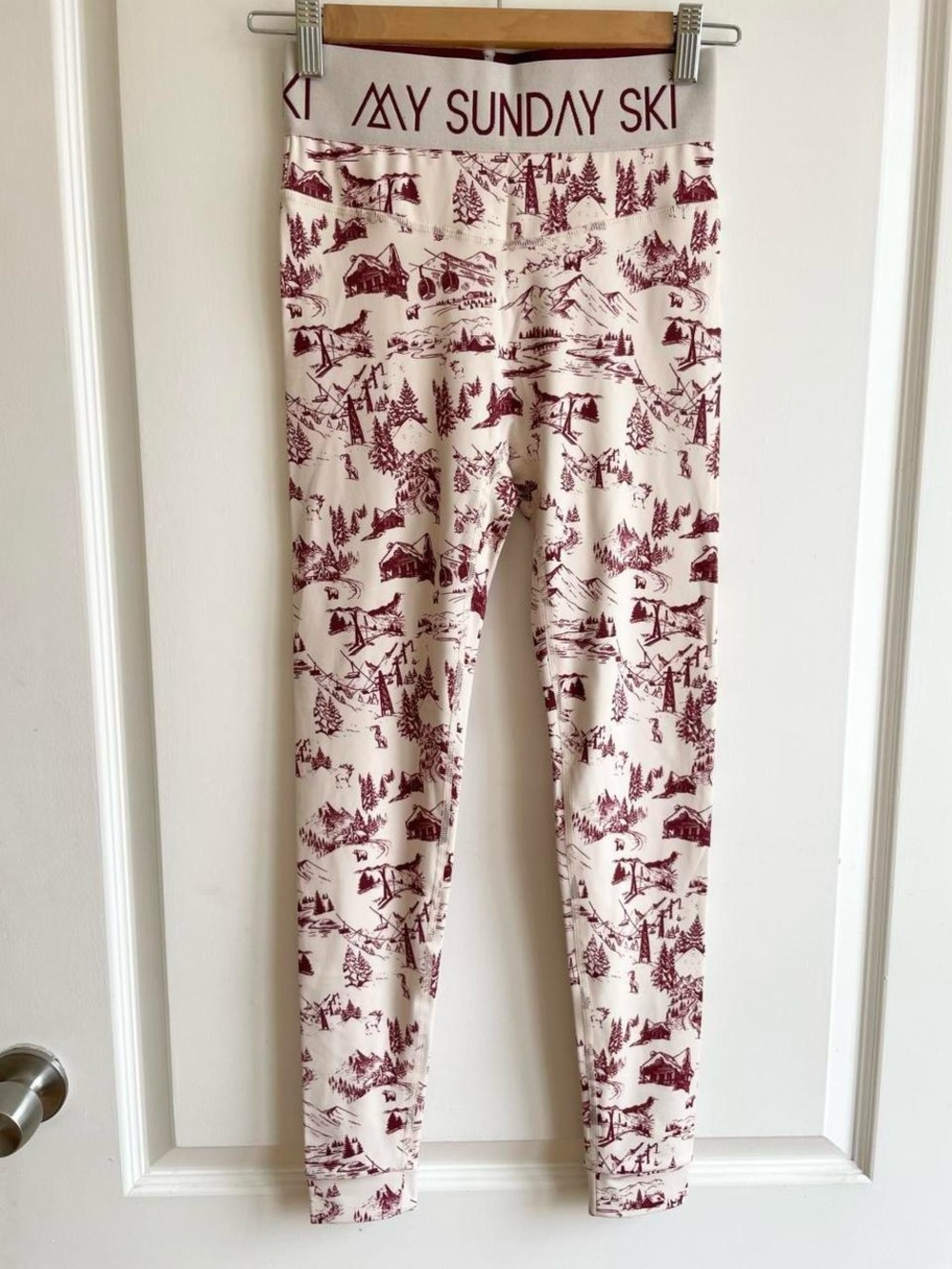 My Sunday Ski TOILE DE JOUY BASE LAYER SET In Cabernet Ski Base Layer NWT - Picture 4 of 8